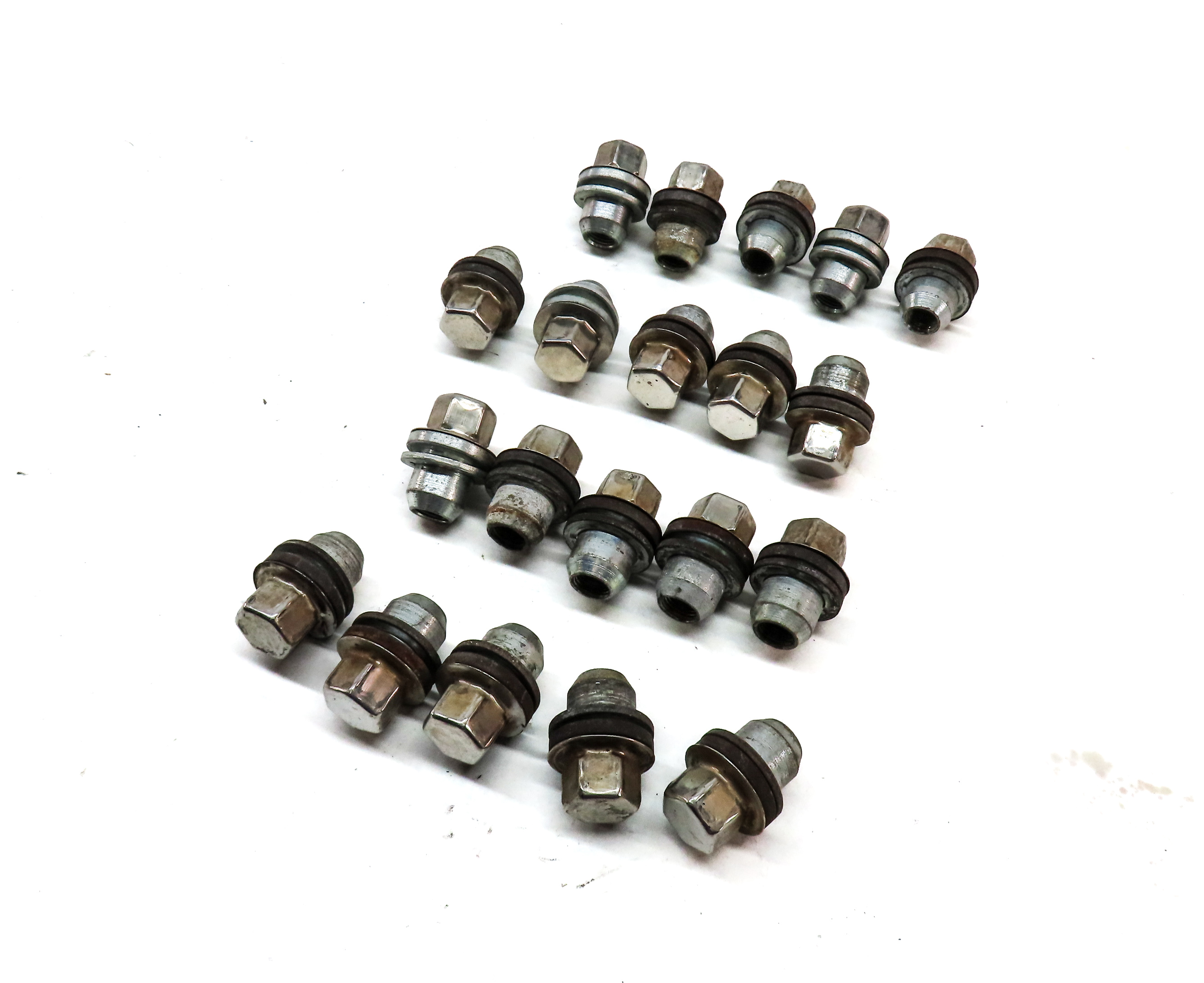 2005-2018 LR3 LR4 DISCOVERY RANGE ROVER SPORT WHEEL TIRE RIM LUG NUT SET (20) — exact item pictured